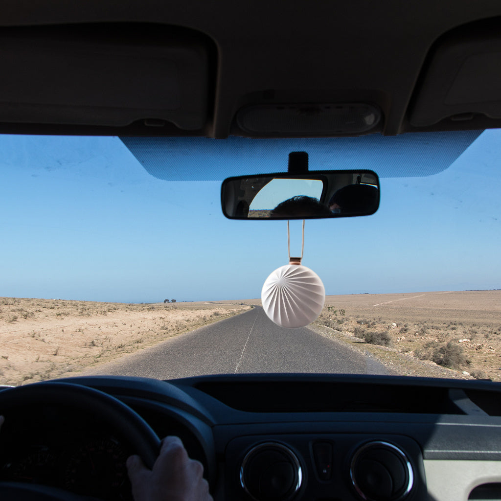 USB Mini Shell Car Aroma Diffuser - Vent Clip Design